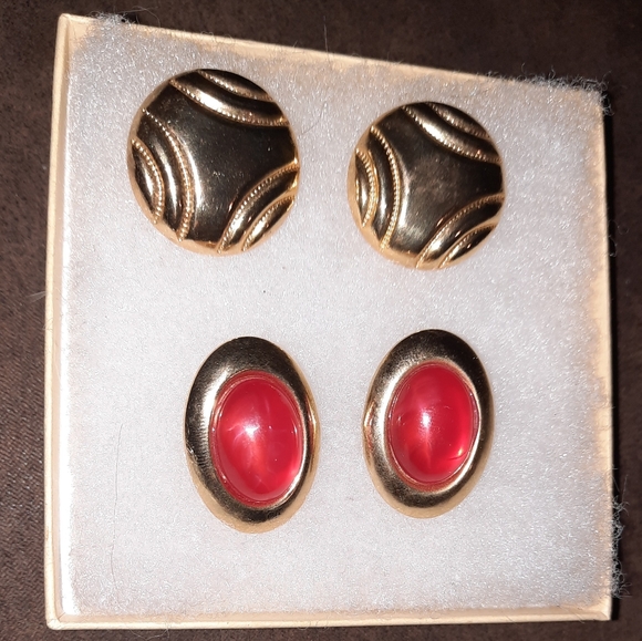 Two pair clip-on vintage earrings goldtone and red - Picture 2 of 10